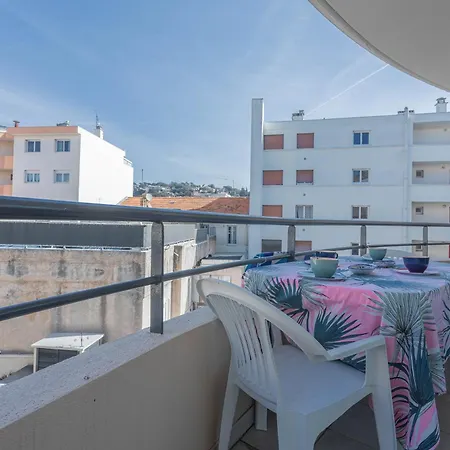 Apartment Centre 200 M De La *