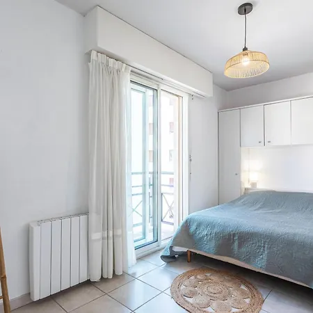 Apartment Centre 200 M De La