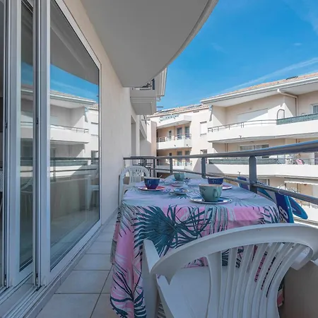 Apartment Centre 200 M De La *